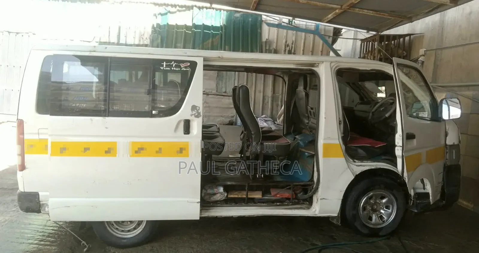 Toyota HiAce 2009 White
