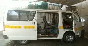 Toyota HiAce 2009 White