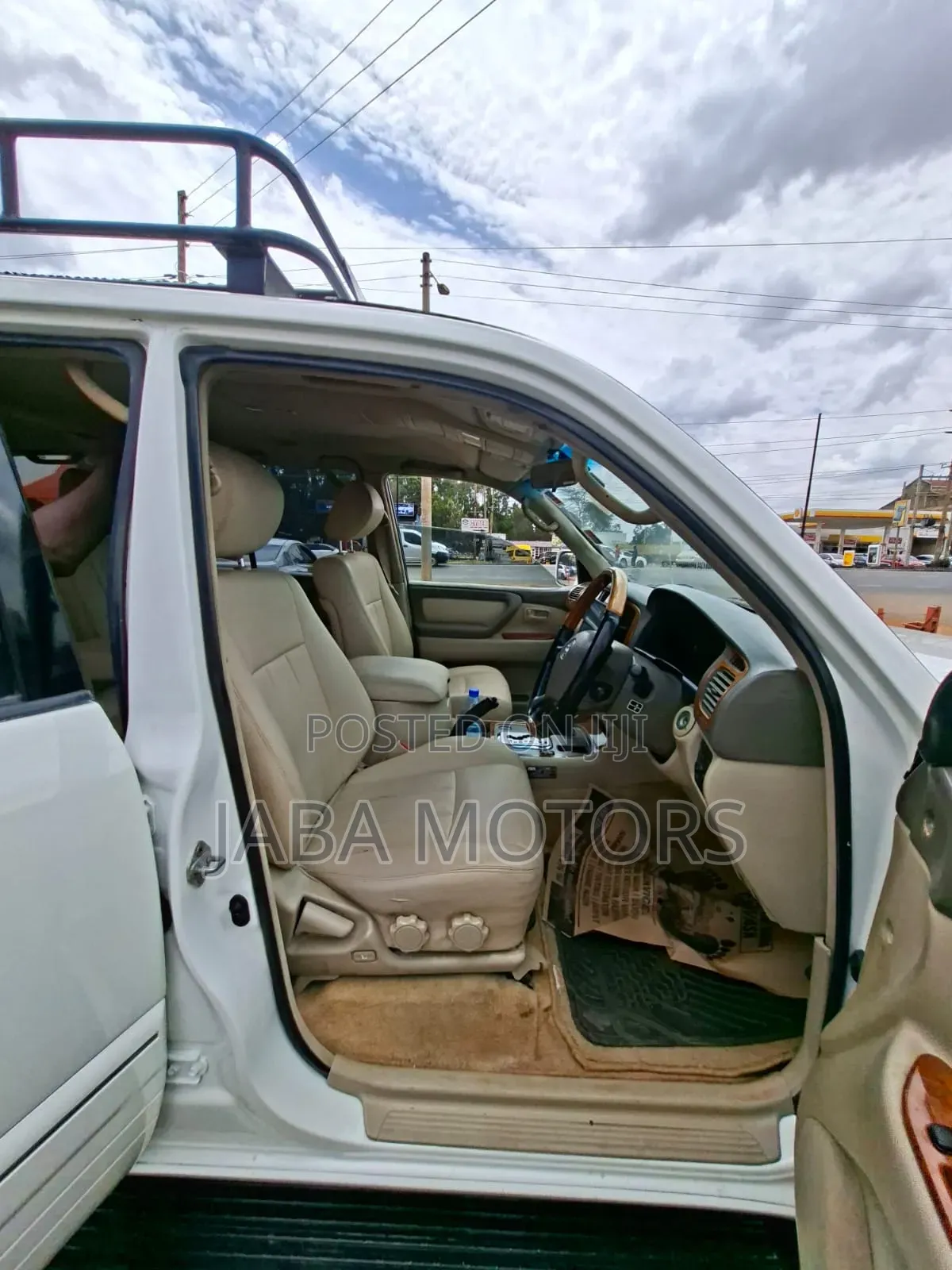 Toyota Land Cruiser 2004 White