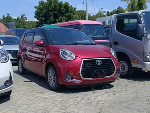 Toyota Passo 1.0 FWD 2020 Maroon