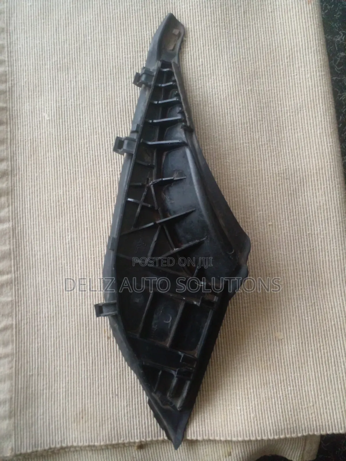 Windscreen Finisher for ,Toyota Fielder/Axio,Subarus and Mazdas.