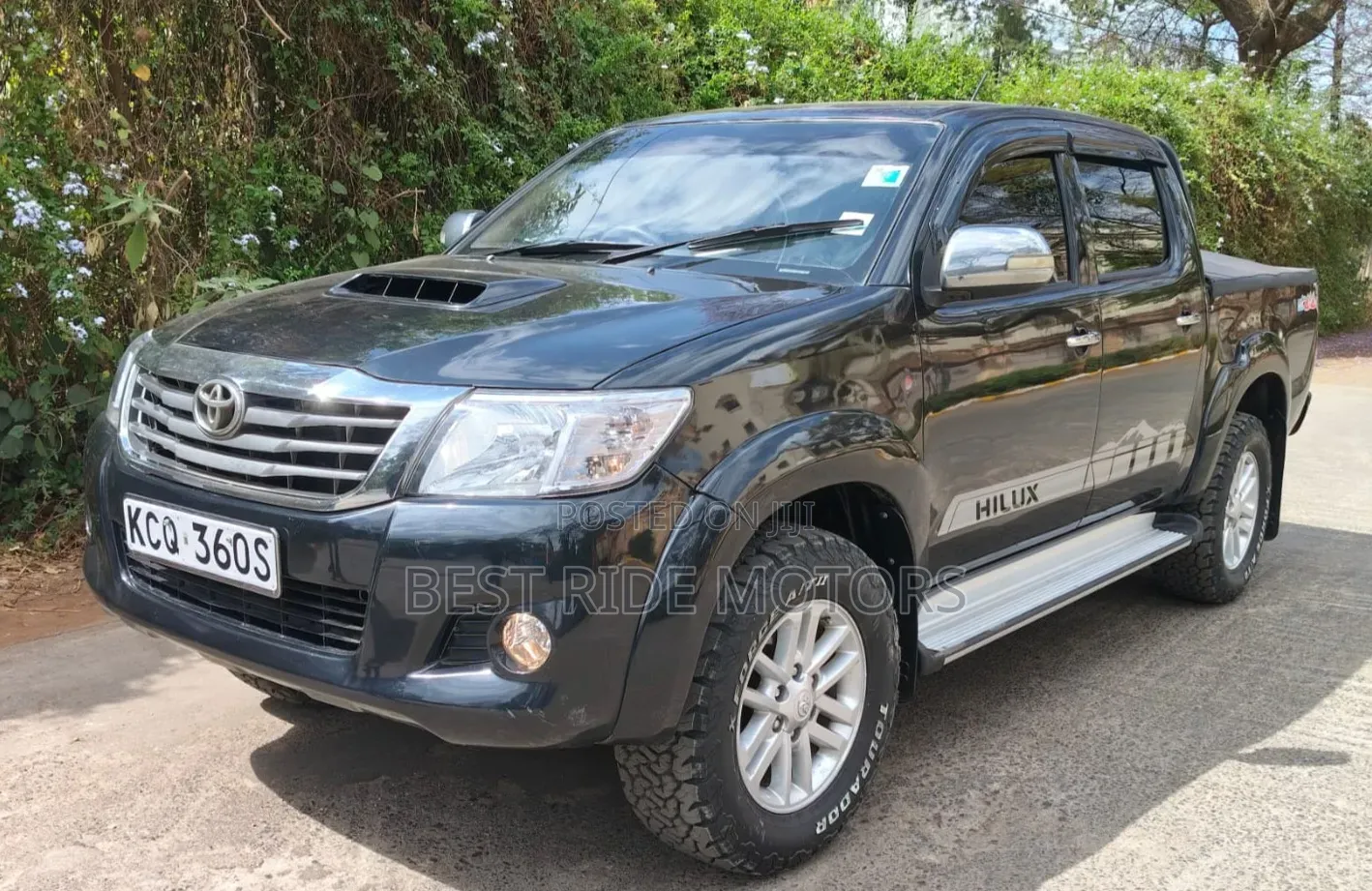 Toyota Hilux 2011 Black