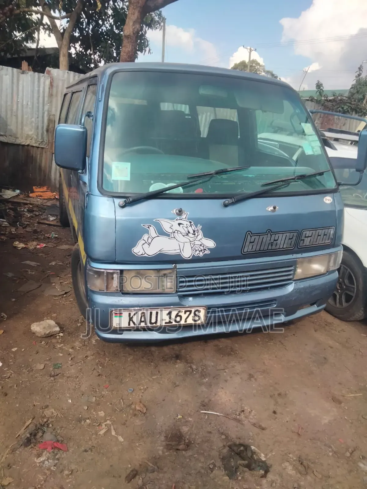 Nissan Caravan (Urvan) 2006 Blue