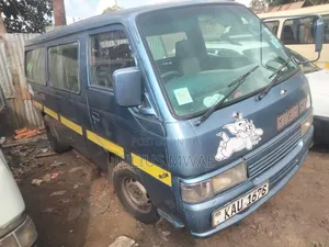 Nissan Caravan (Urvan) 2006 Blue
