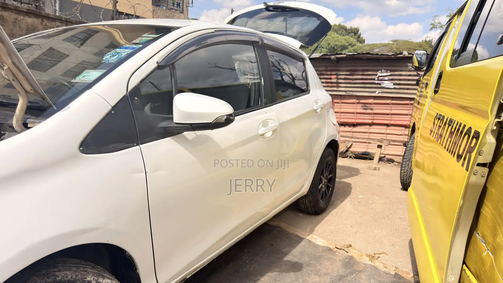 Toyota Vitz 2012 White