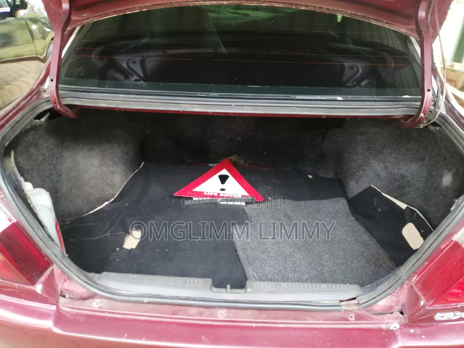 Mitsubishi Lancer 2000 Red