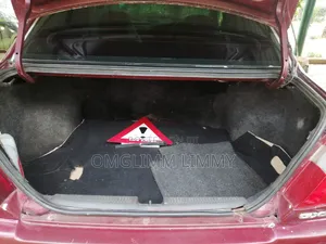Mitsubishi Lancer 2000 Red