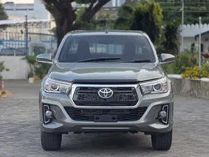Toyota Hilux 2019 Gray