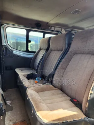 Nissan Caravan (Urvan) 2016 Silver