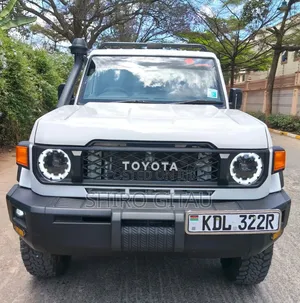Toyota Land Cruiser 2022 White