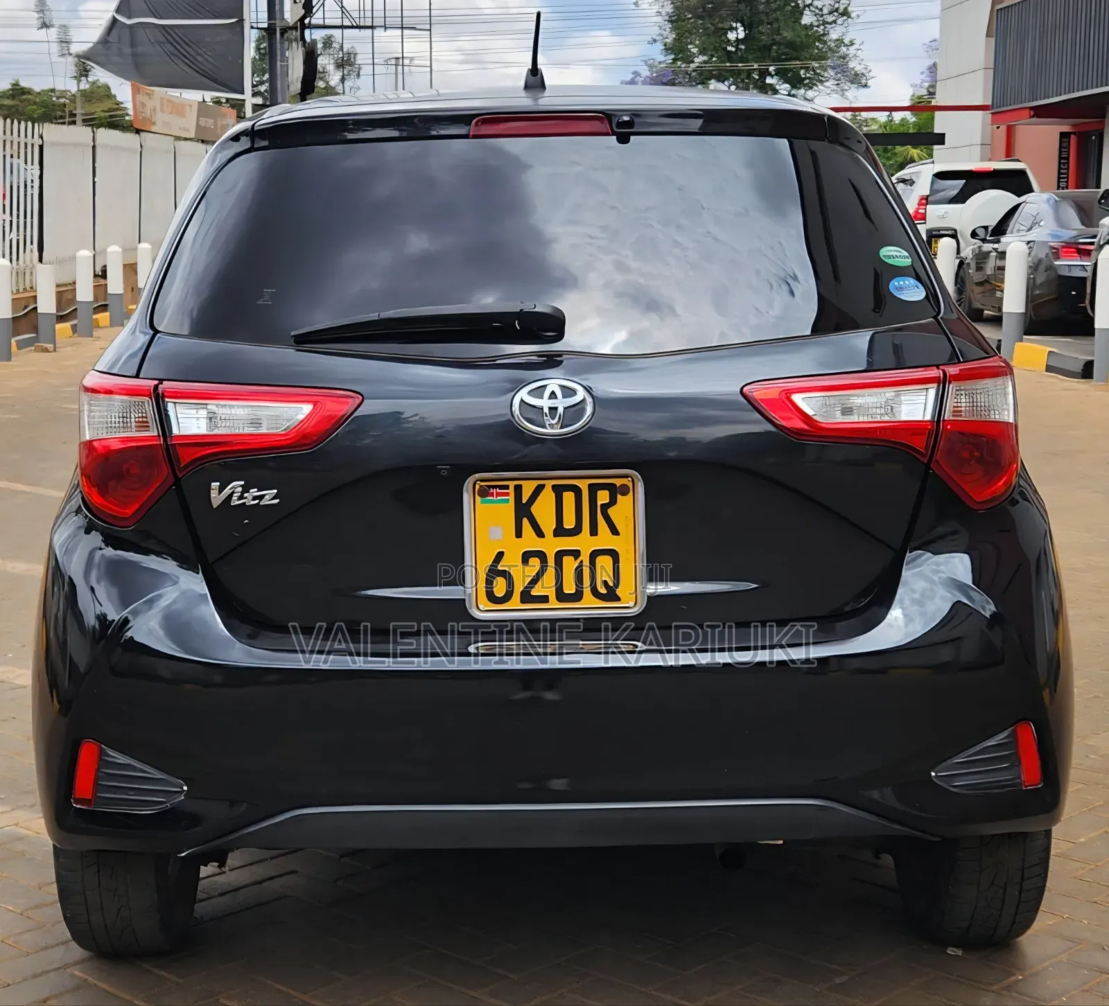 Toyota Vitz 2018 Black