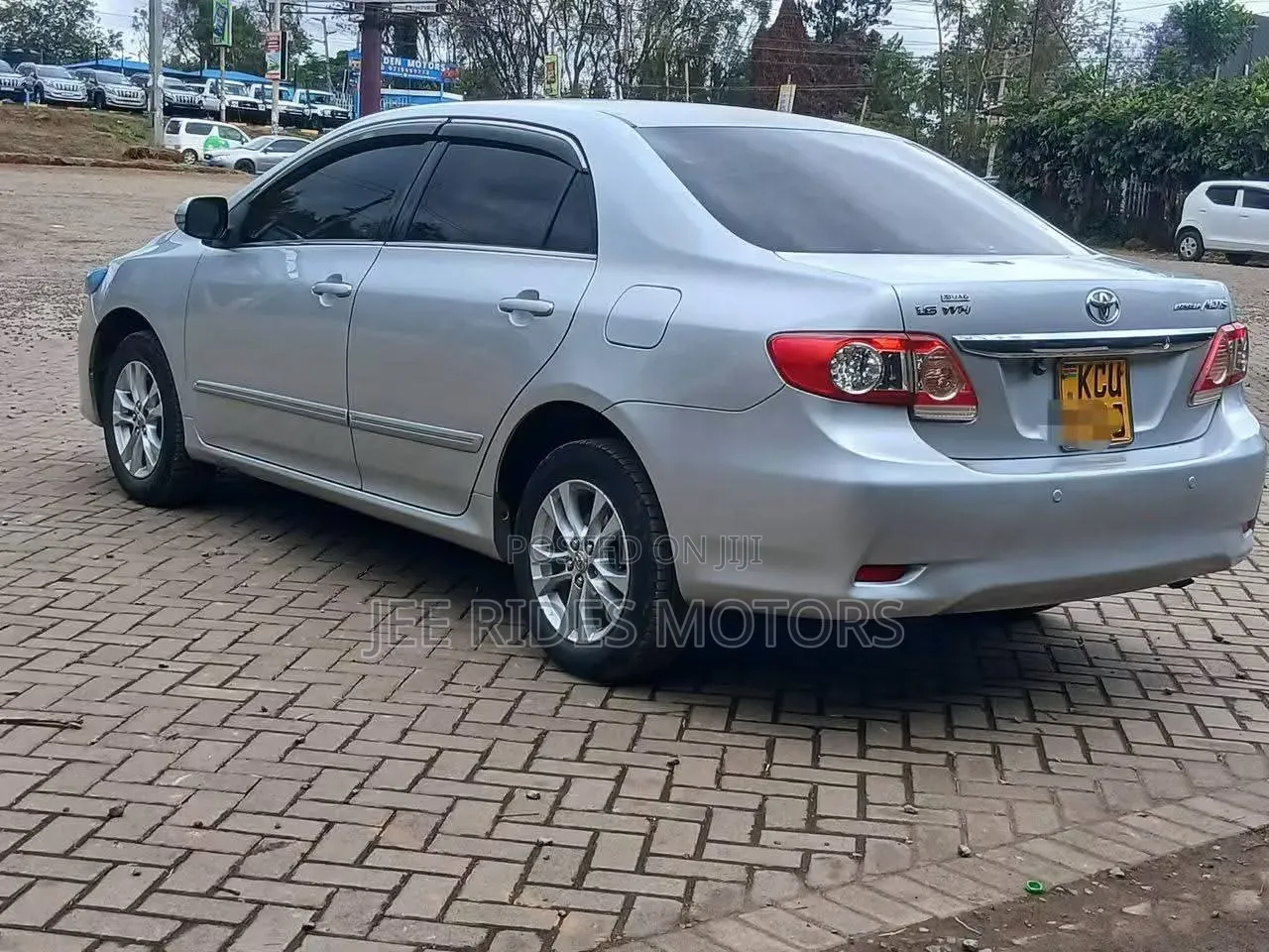Toyota Corolla Altis 2013 Silver