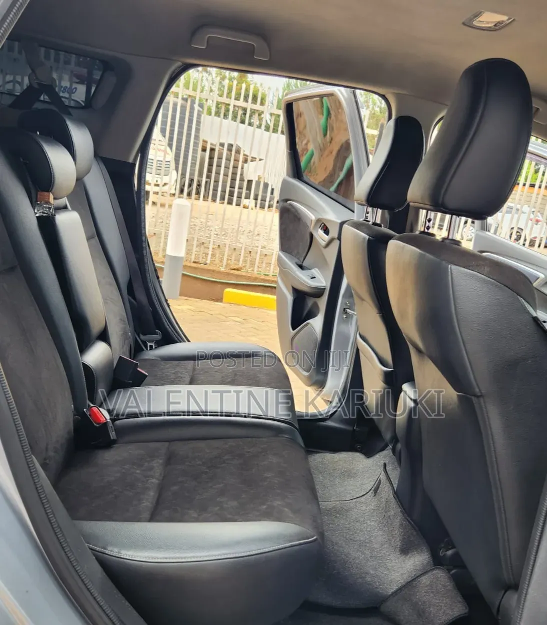 Honda Fit Shuttle 2017 Silver