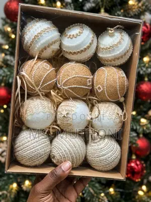  Champagne & Ivory Luxe Christmas Baubles 