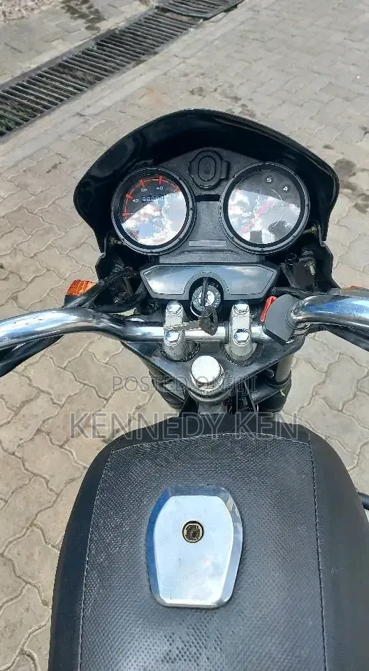 Bajaj Boxer 150 UG 2018 Black