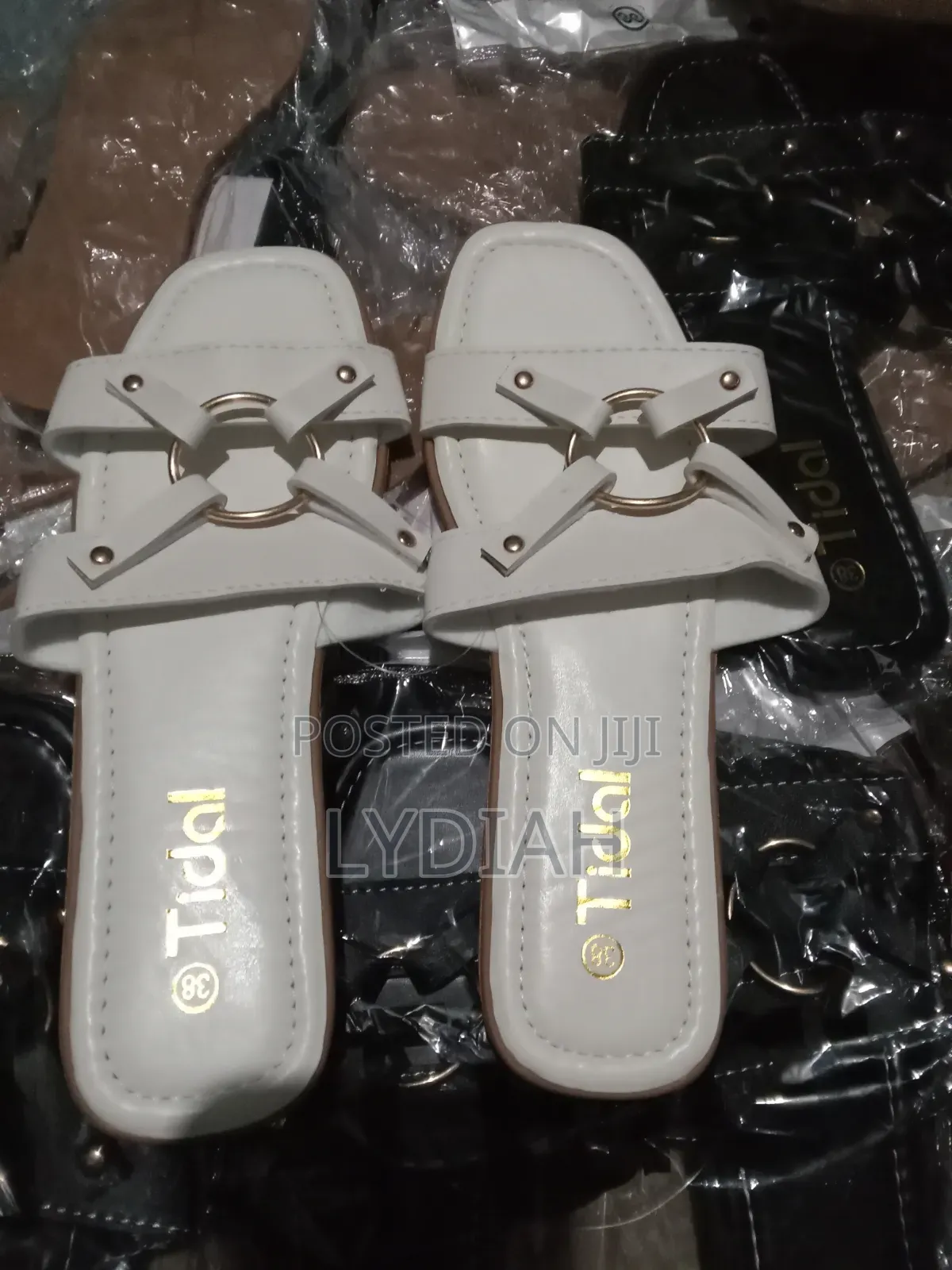 High Quality Shoes From TZ