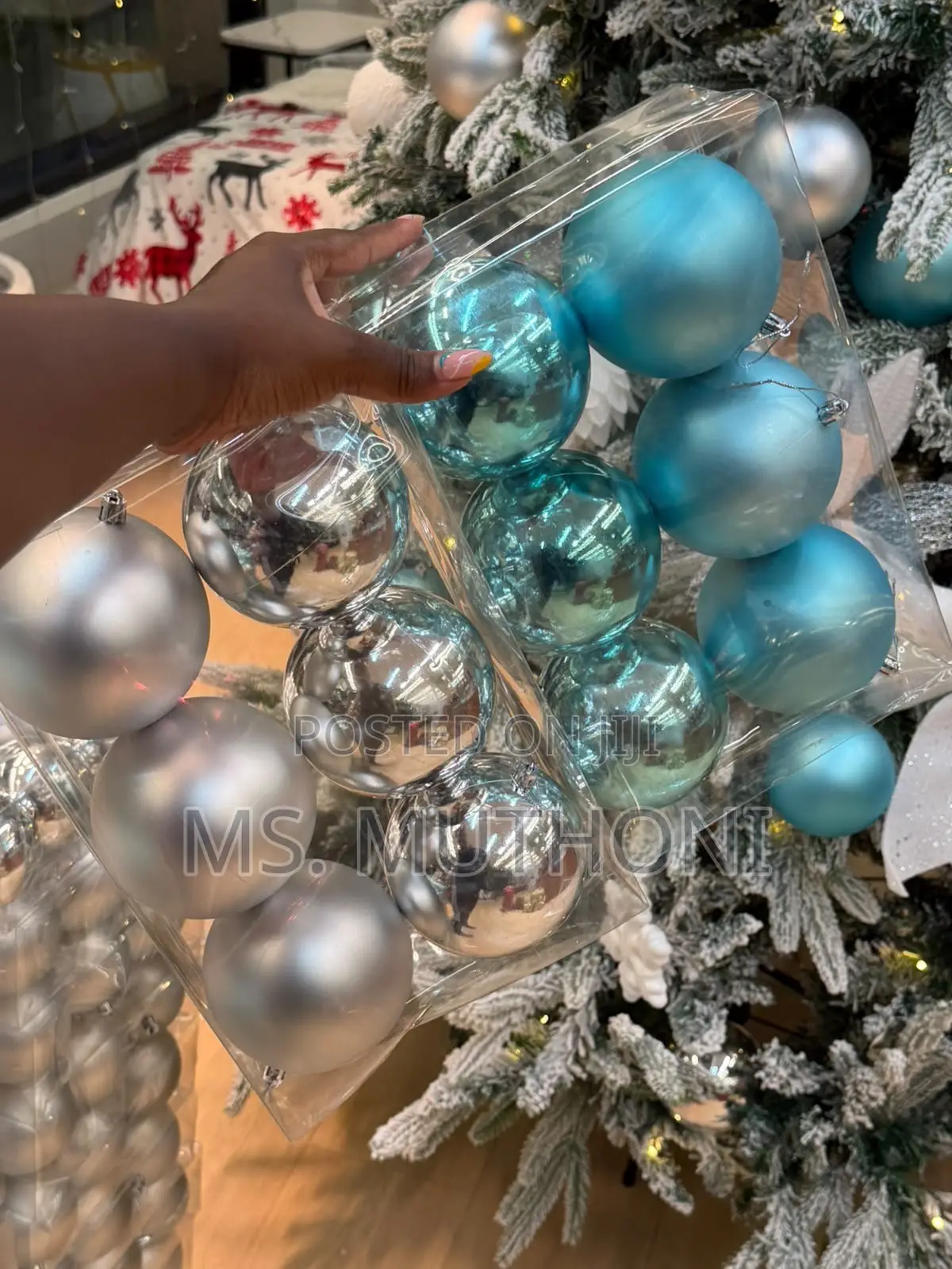  6 PCs SNOWFALL BLUE CHRISTMAS BAUBLES 