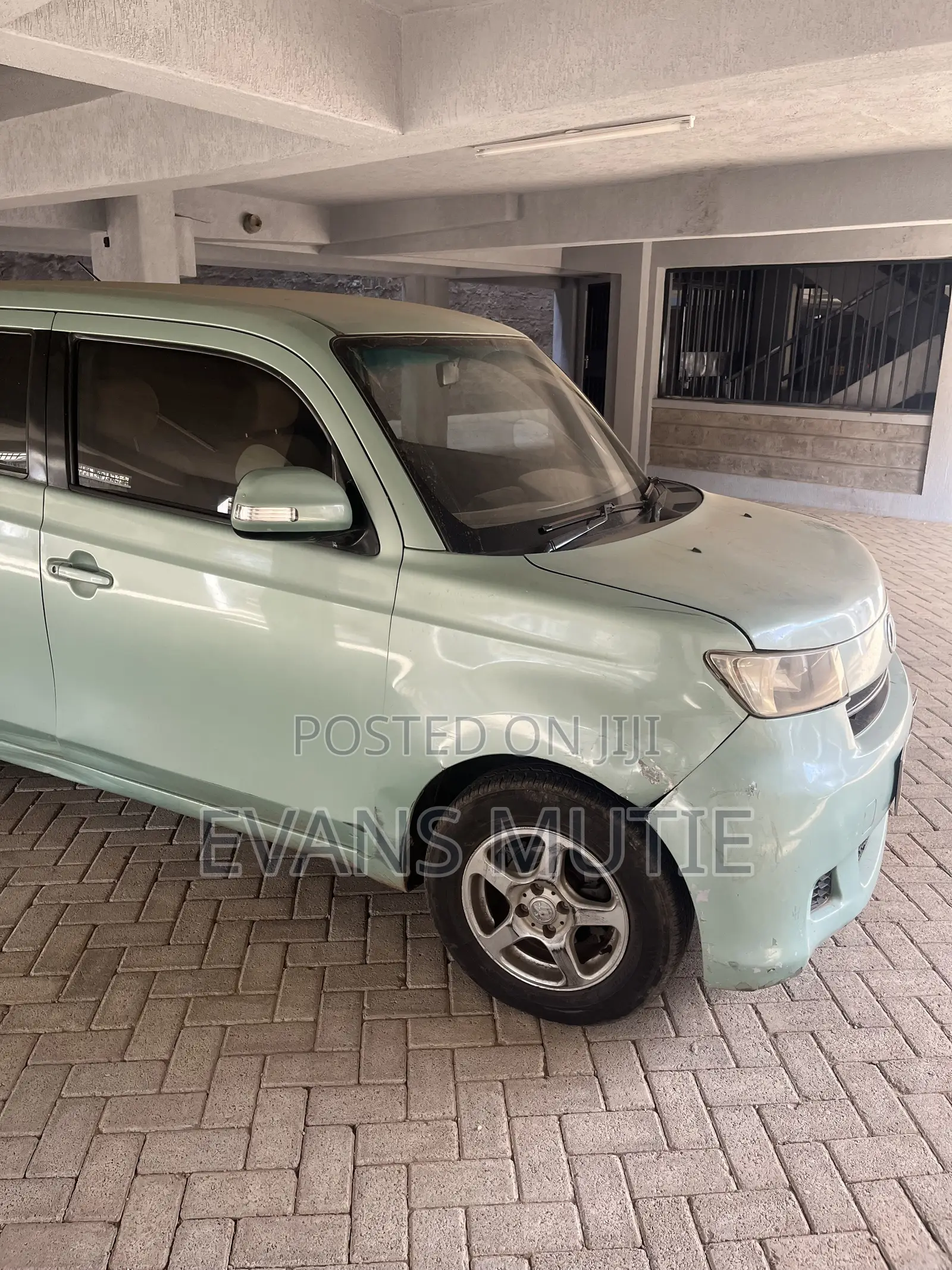 Toyota bB 2010 Blue