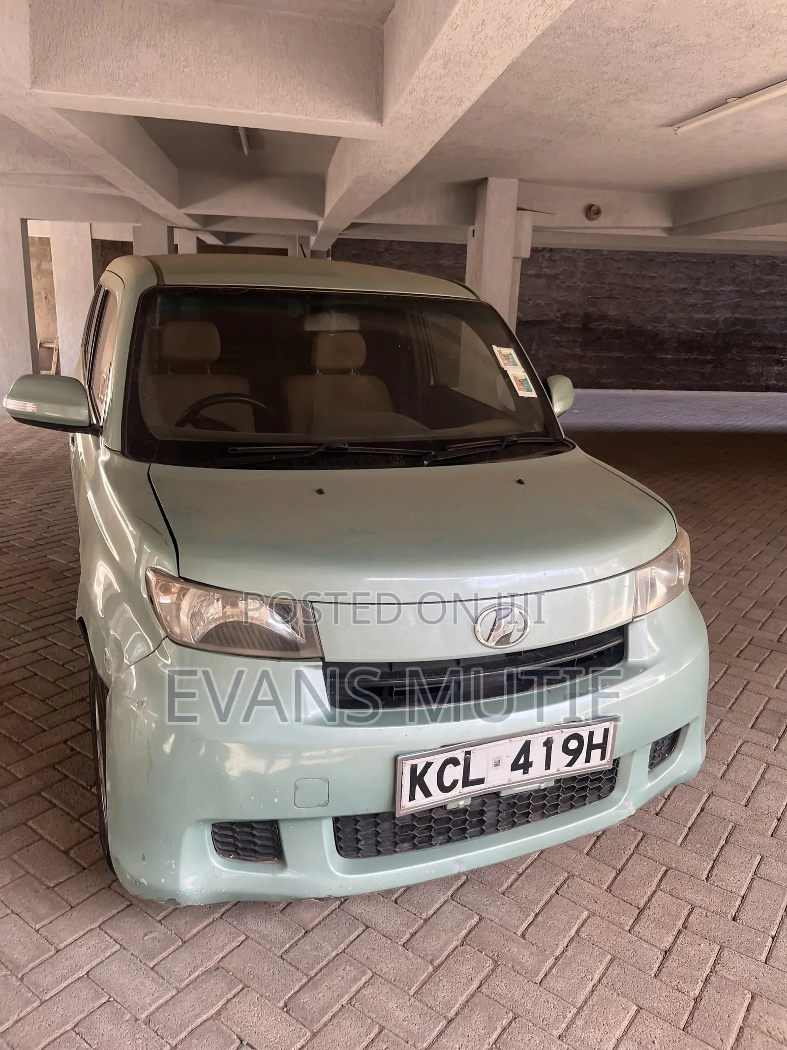 Toyota bB 2010 Blue
