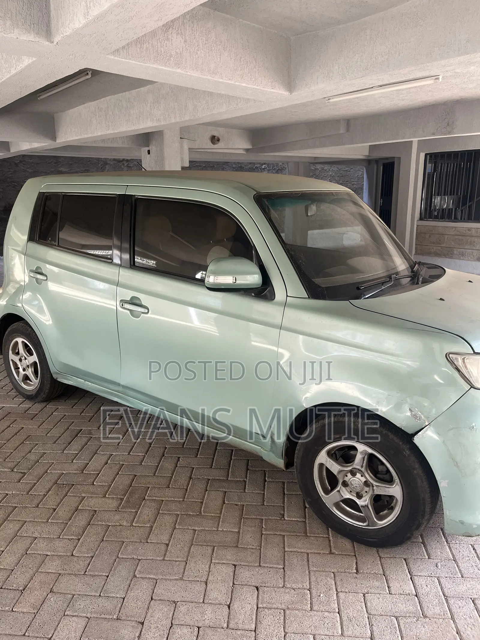 Toyota bB 2010 Blue