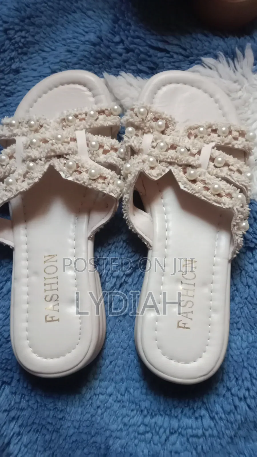 Mtumba Flat Shoes