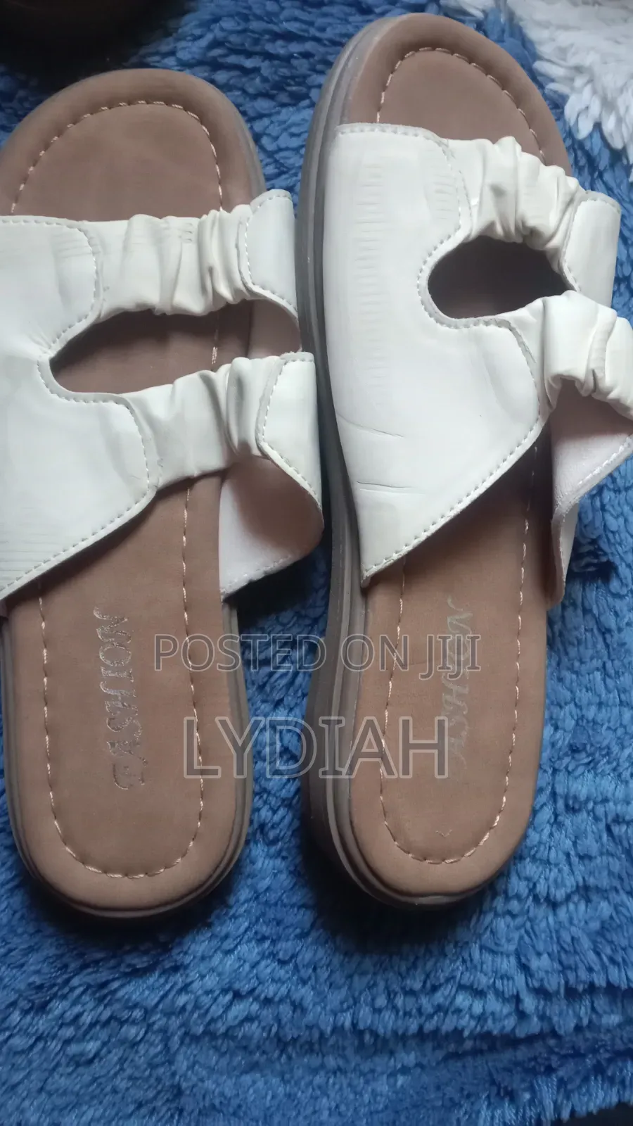 Mtumba Flat Shoes