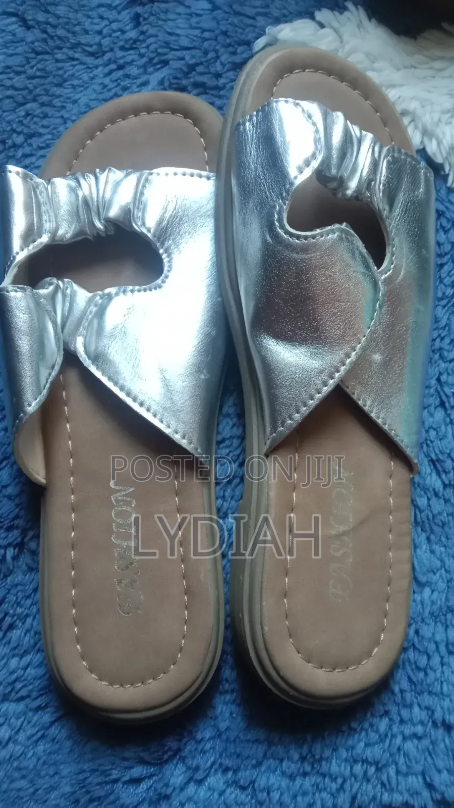 Mtumba Flat Shoes