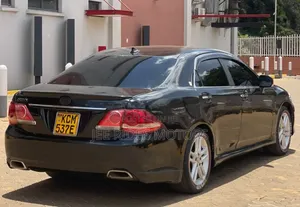 Toyota Crown 2010 Black