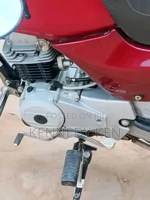 Bajaj Boxer 100 2023 Red