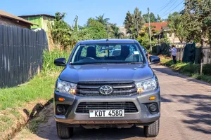 Toyota Hilux 2025 Gray