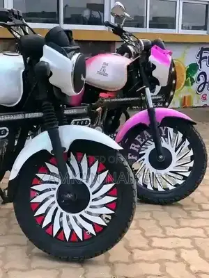 Bajaj Boxer 125 2021 Red