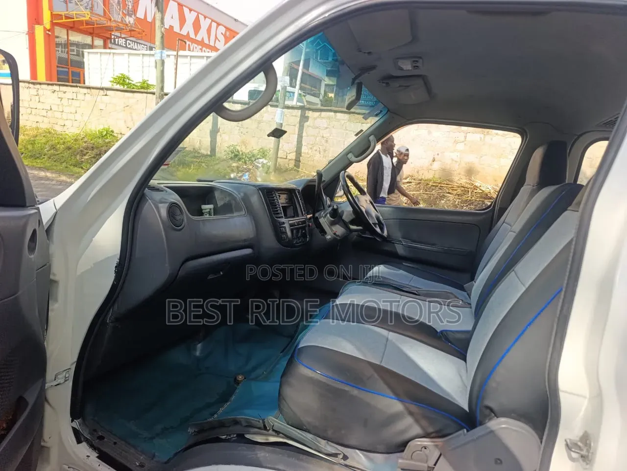 Nissan Caravan (Urvan) 2008