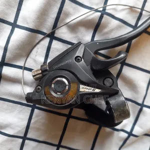 Original Shimano 8speed Shifter and Mud Guard