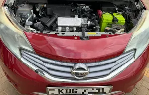 Nissan Note 2014 Red