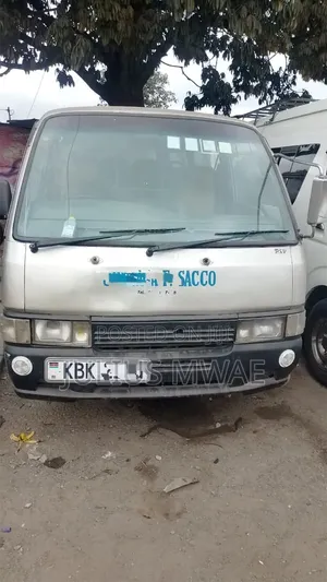 Nissan Caravan (Urvan) 2008 Silver