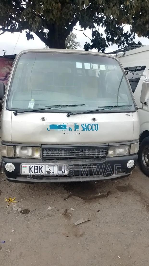Nissan Caravan (Urvan) 2008 Silver - main view