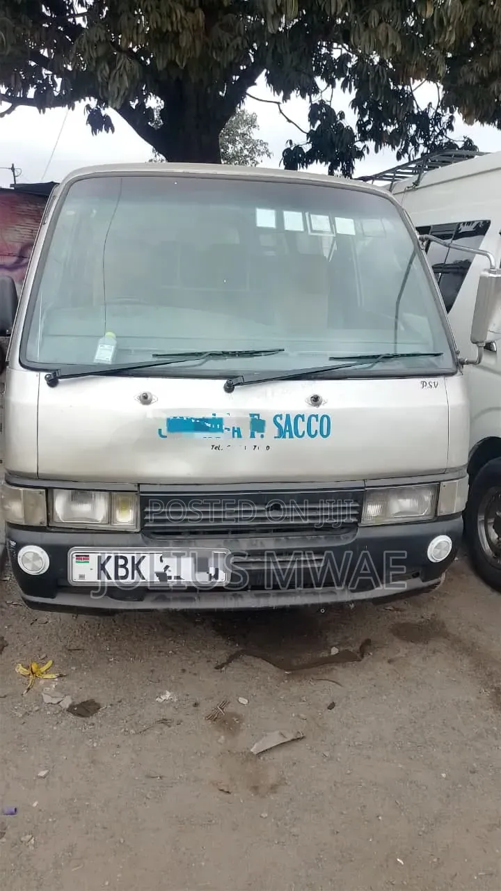 Nissan Caravan (Urvan) 2008 Silver