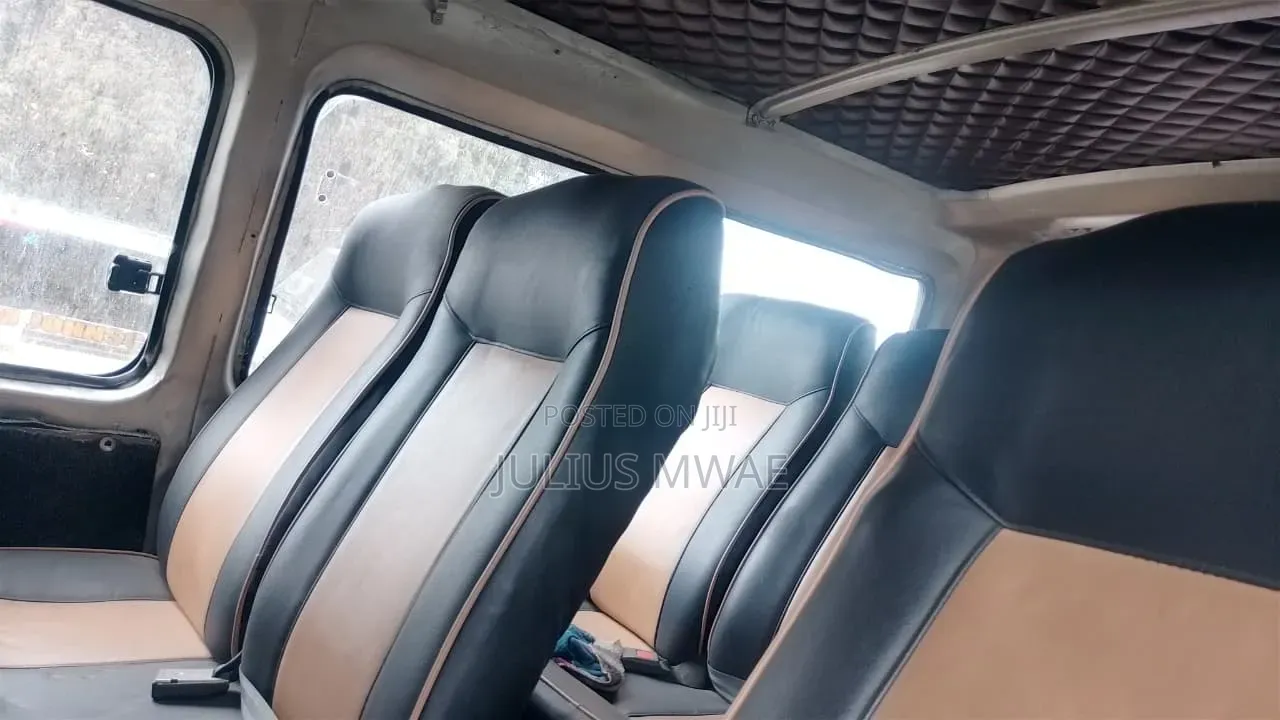 Nissan Caravan (Urvan) 2008 Silver