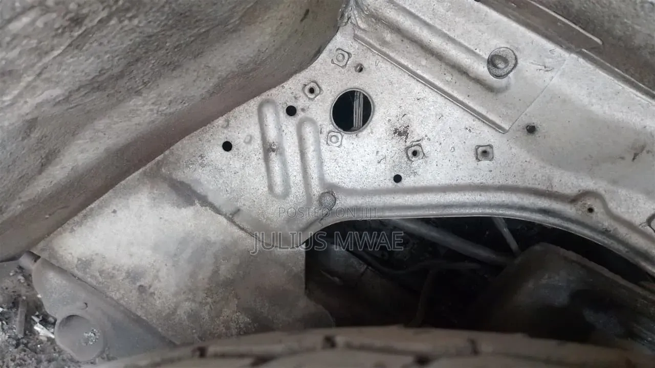 Nissan Caravan (Urvan) 2008 Silver