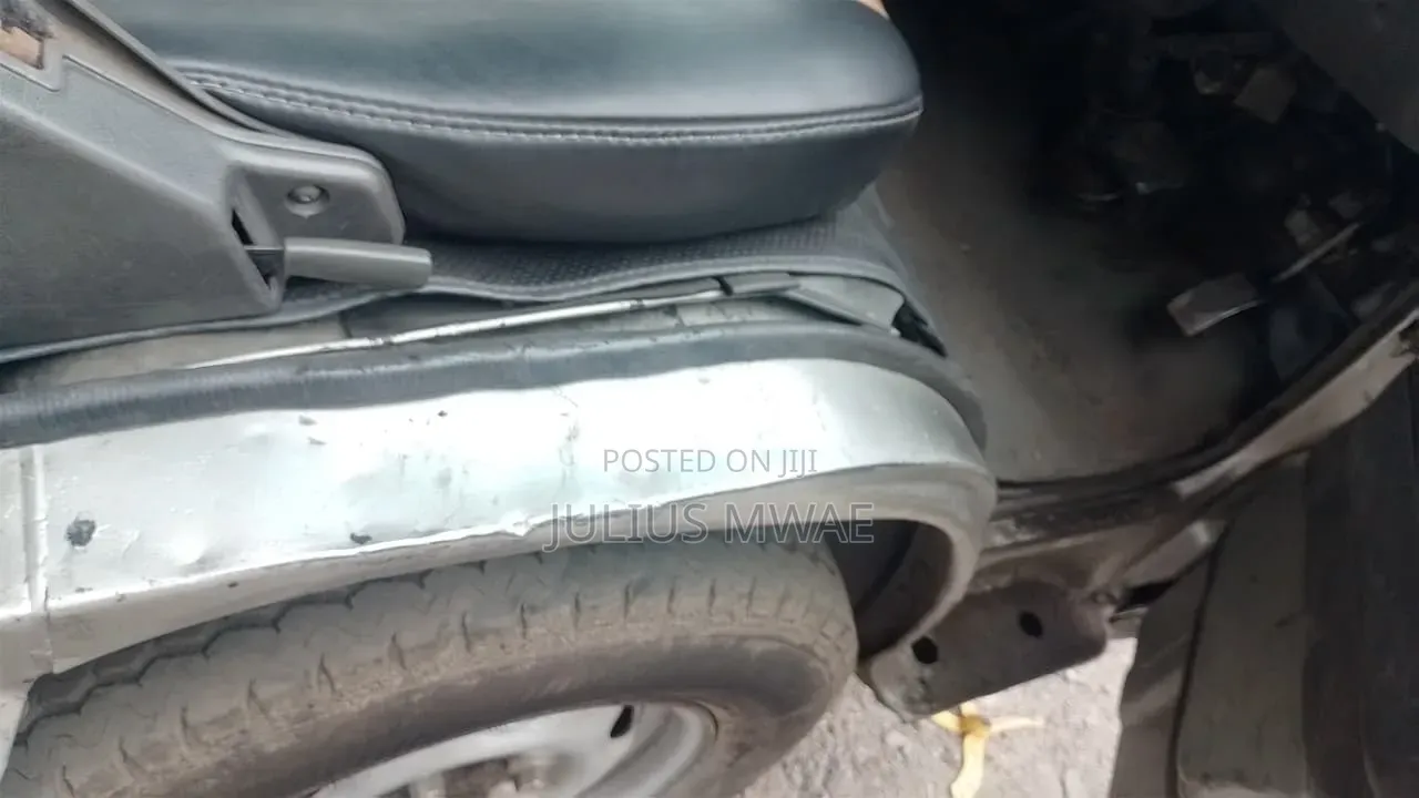 Nissan Caravan (Urvan) 2008 Silver