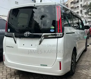 Toyota Esquire 2019 White