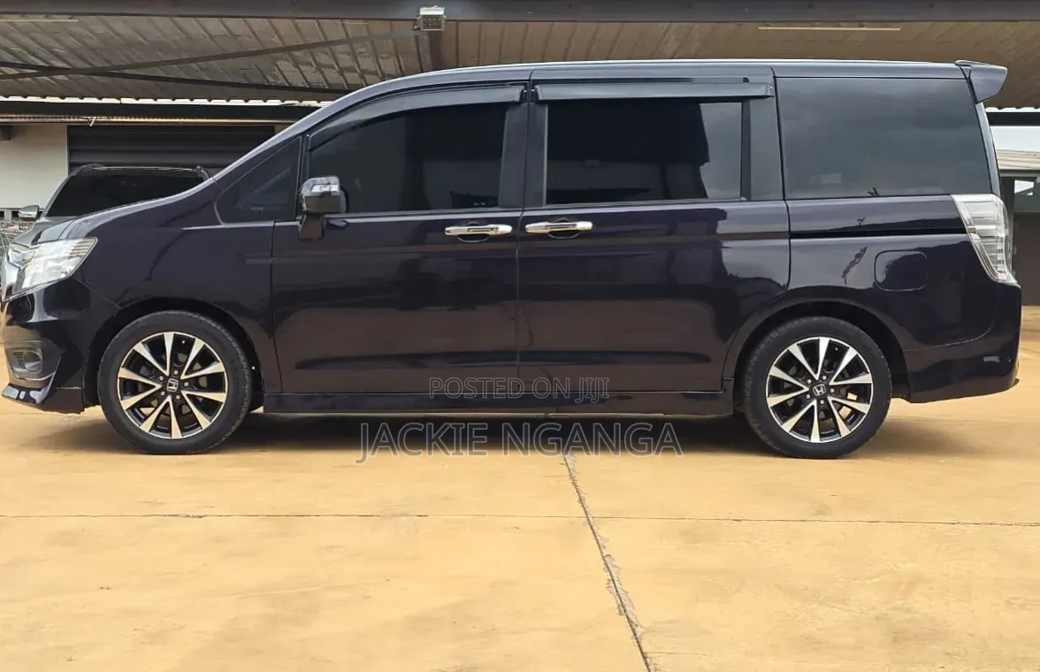 Honda Stepwgn 2016 Purple