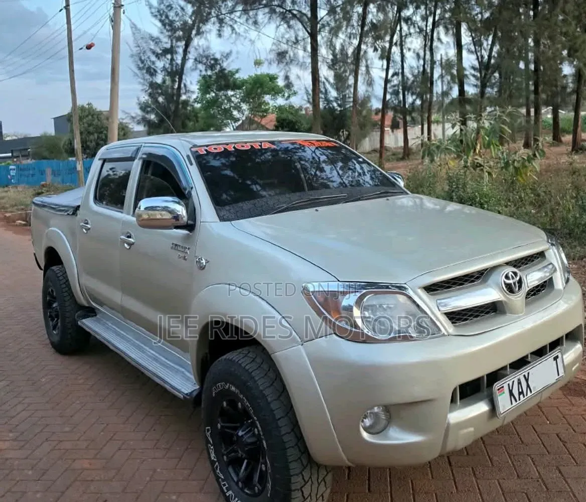 Toyota Hilux 2002 Silver