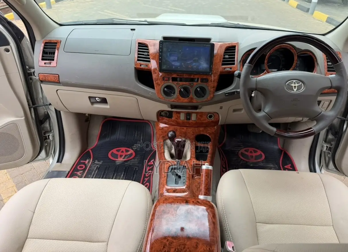 Toyota Hilux 2008 Silver