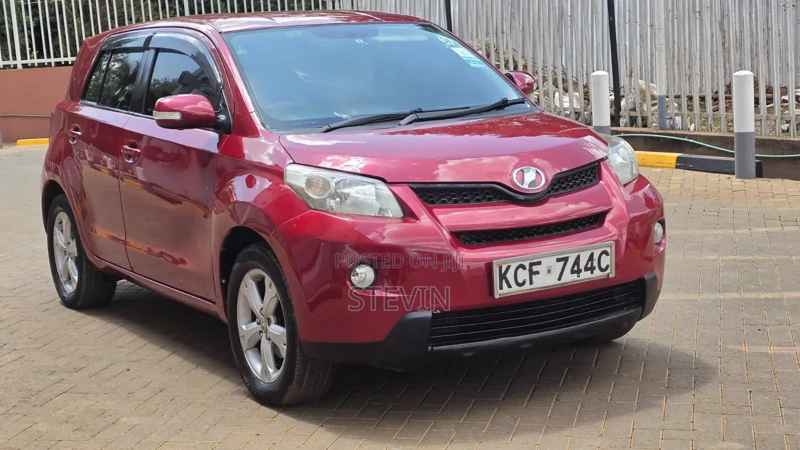 Toyota IST 2008 Red