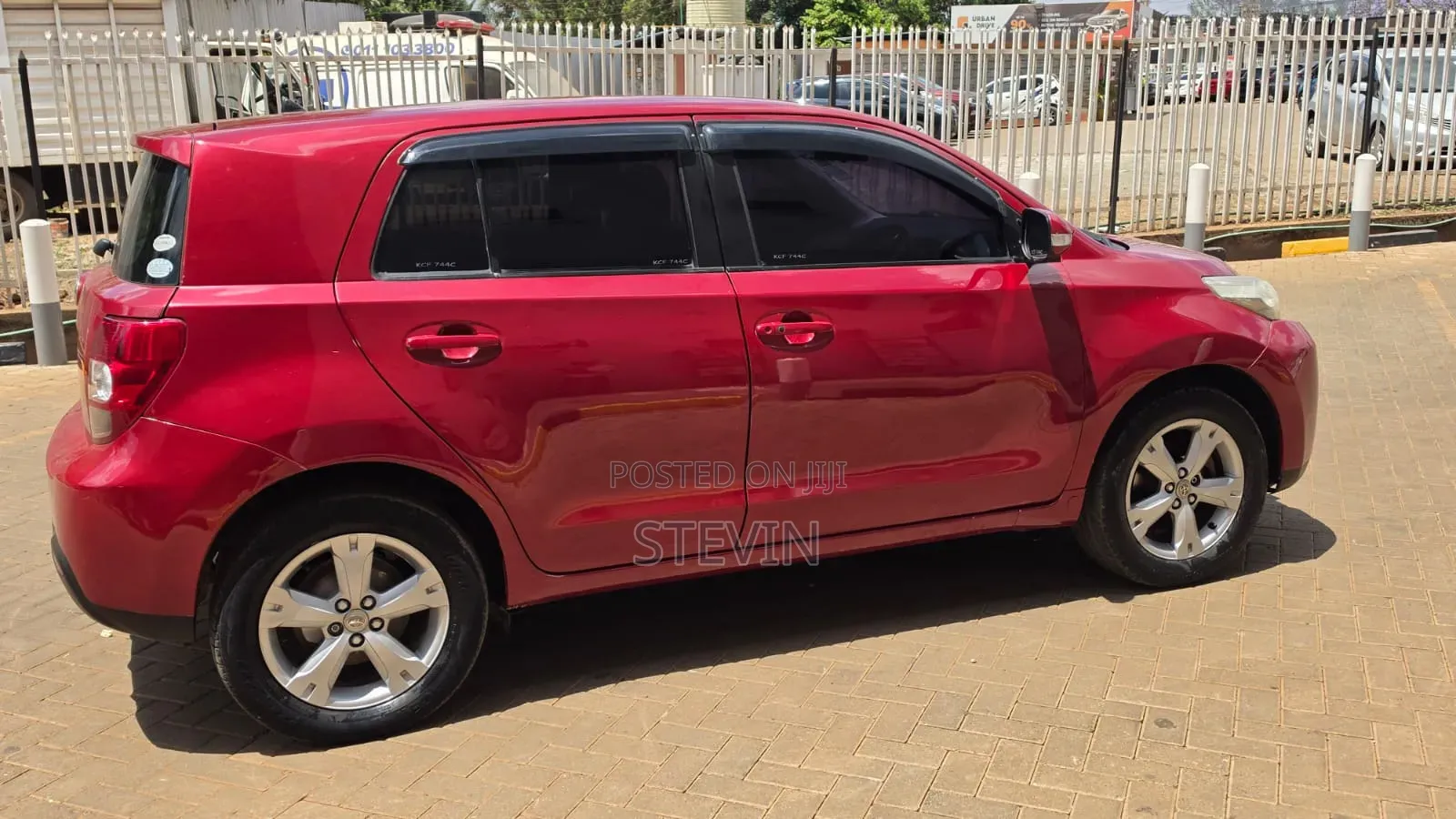 Toyota IST 2008 Red