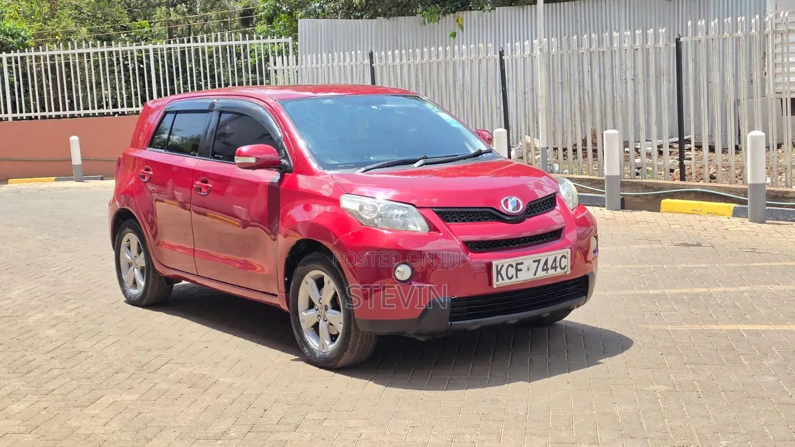 Toyota IST 2008 Red