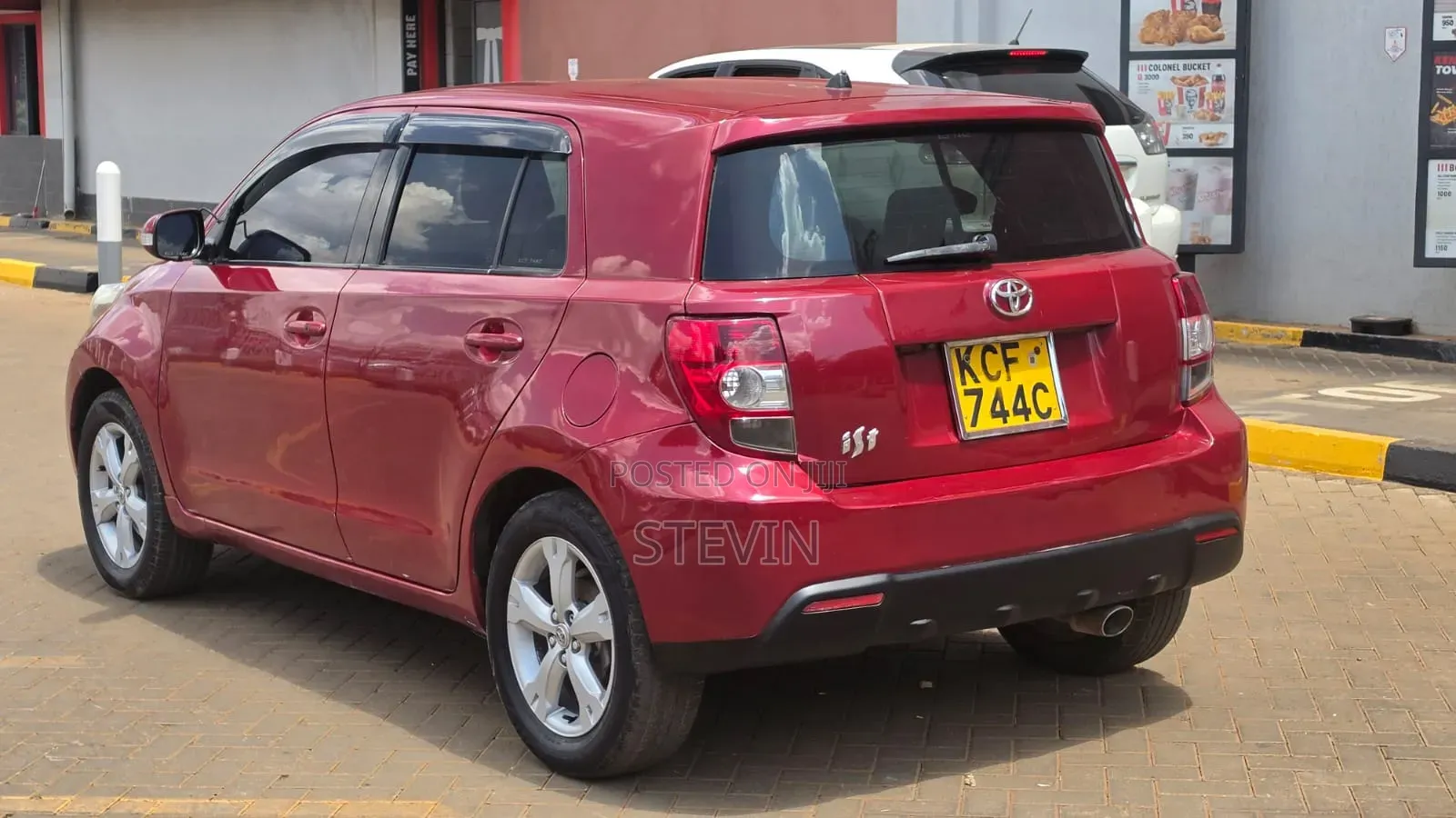 Toyota IST 2008 Red