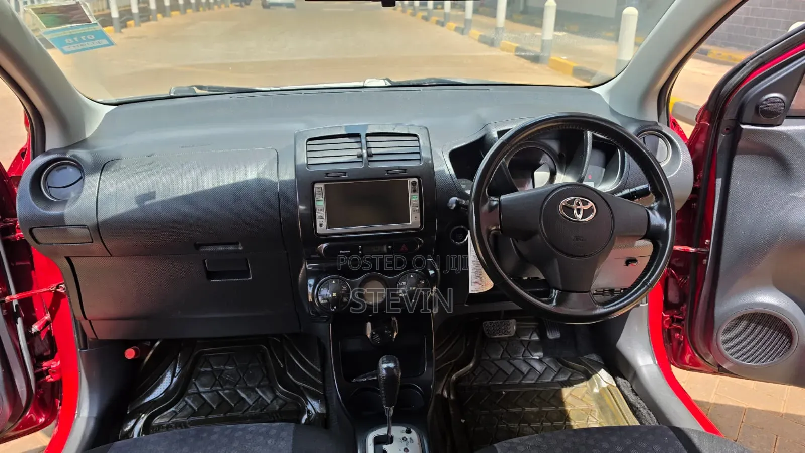 Toyota IST 2008 Red