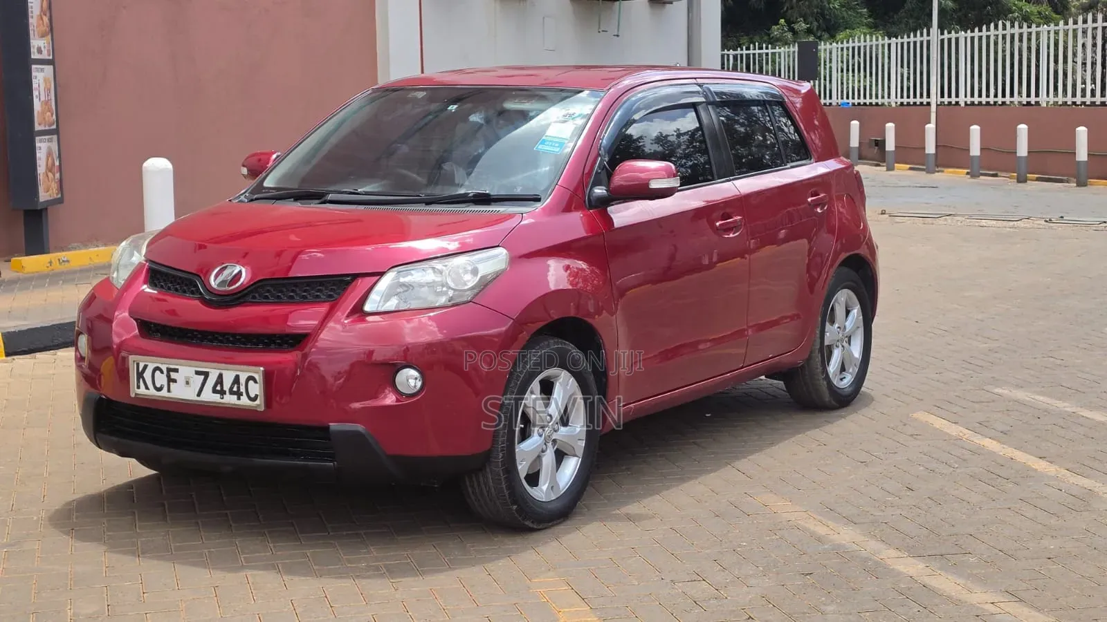 Toyota IST 2008 Red
